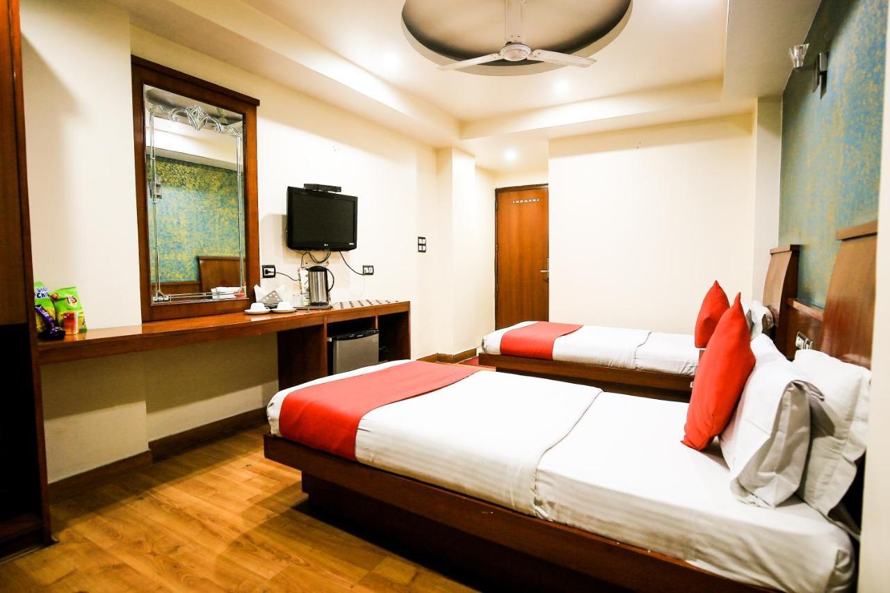 Hotel Shivdev International, Near New Delhi Railway Station Bagian luar foto