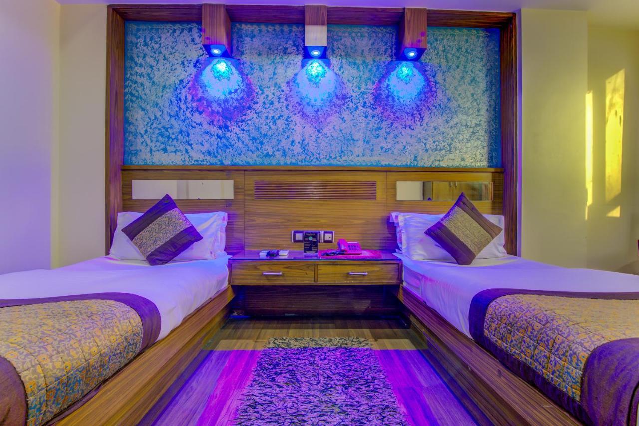 Hotel Shivdev International, Near New Delhi Railway Station Bagian luar foto